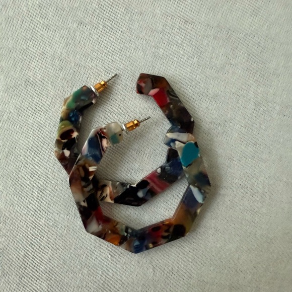 Colorful Hexagon Acrylic Earring - Picture 4 of 9